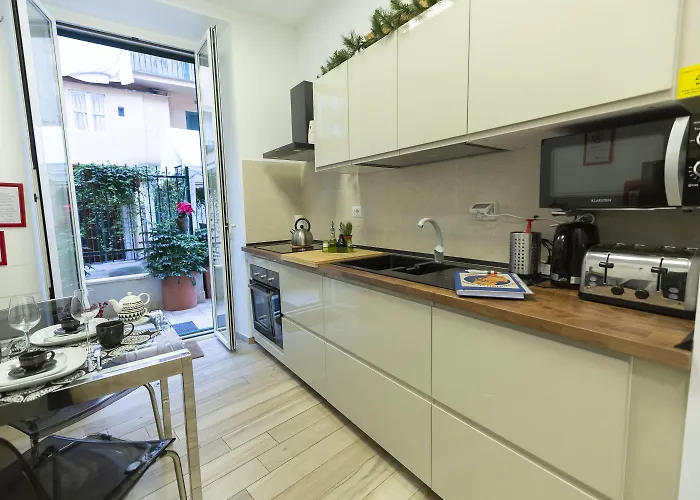 Flatinrome Trastevere Deluxe 3* Ρώμη
