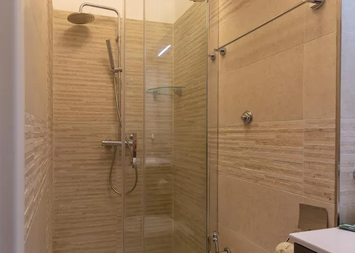 Отель Flatinrome Trastevere Deluxe 3*